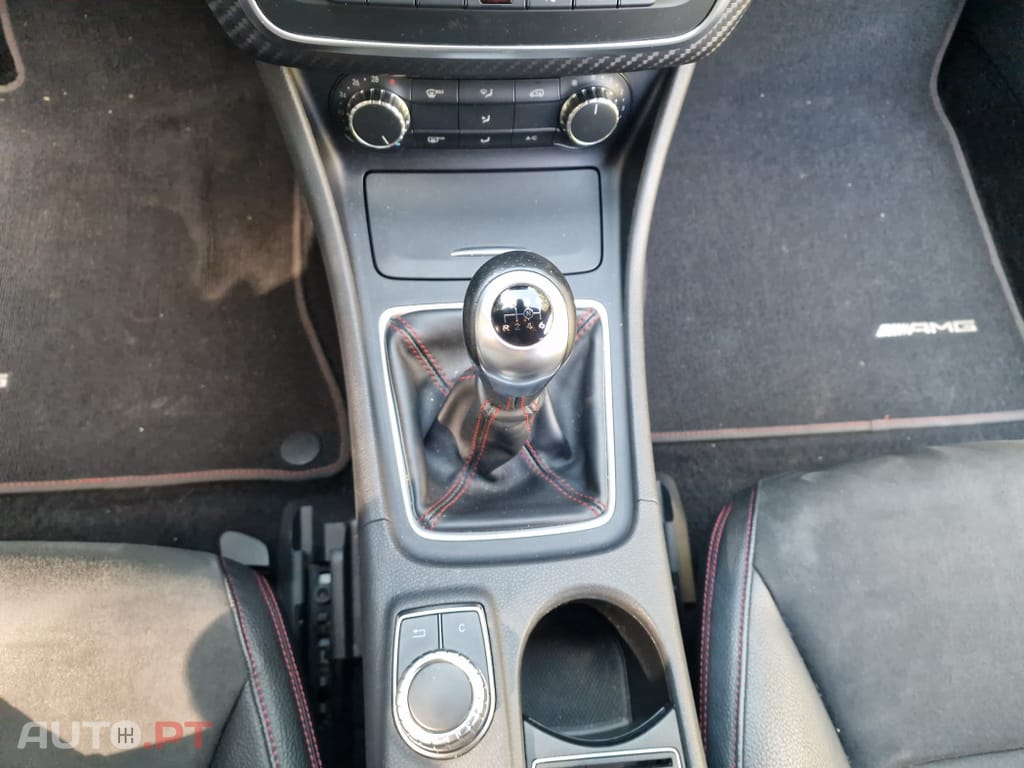 Mercedes-Benz A 180 d AMG Line