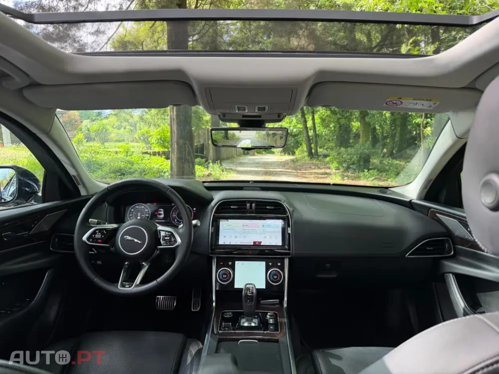 Jaguar XE 2.0 D R-Dynamic S