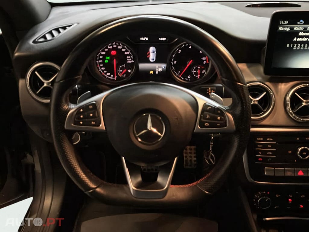Mercedes-Benz CLA 220 D AMG Line Aut