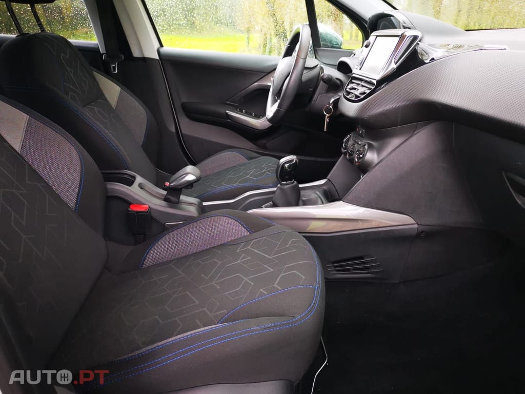 Peugeot 2008 1.6 BlueHDi Style