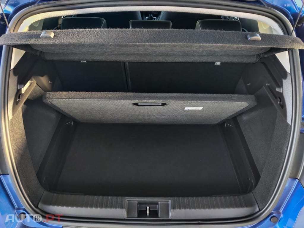 Renault Captur TCe 100 EXPERIENCE