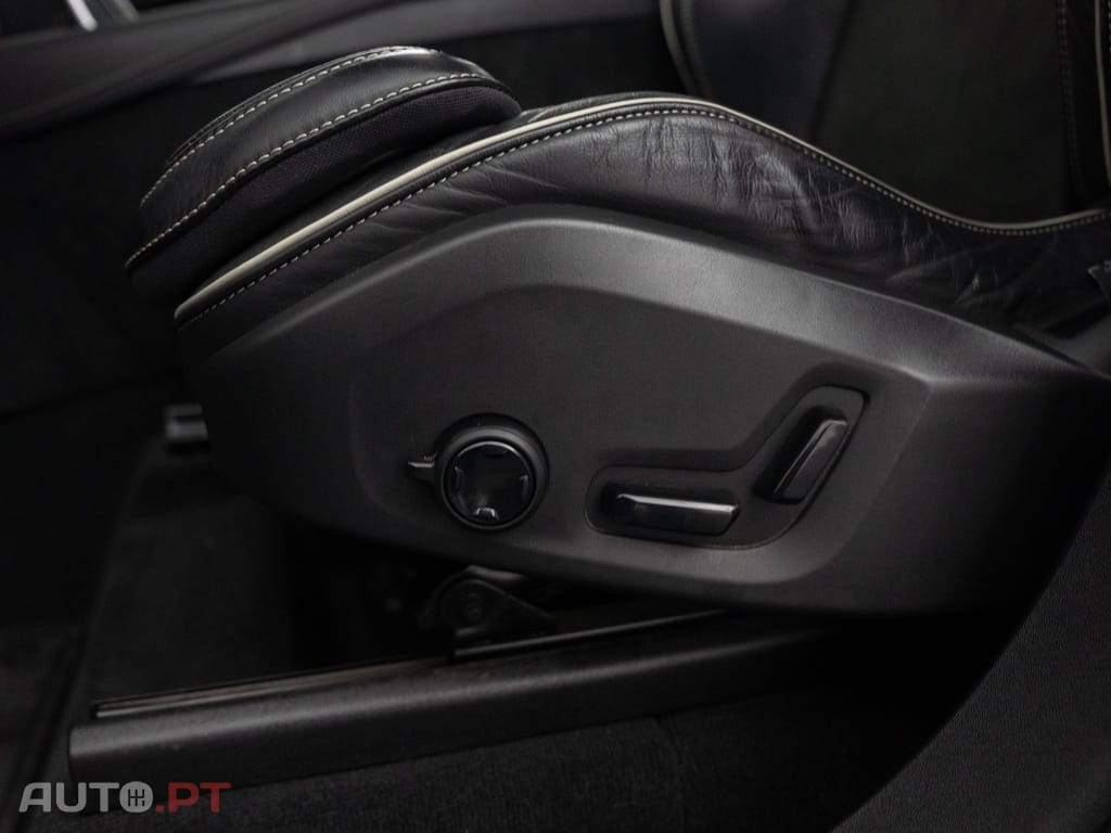 Volvo XC90 2.0 T8 PHEV R-Design AWD