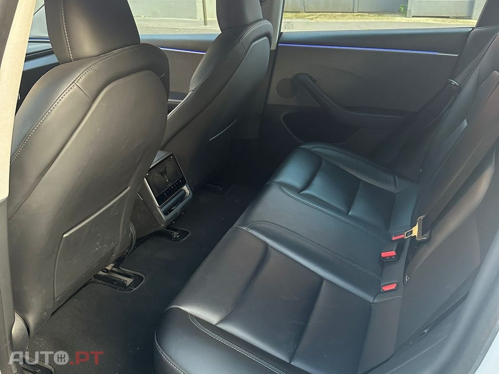 Tesla Model 3 Standard Range Plus RWD