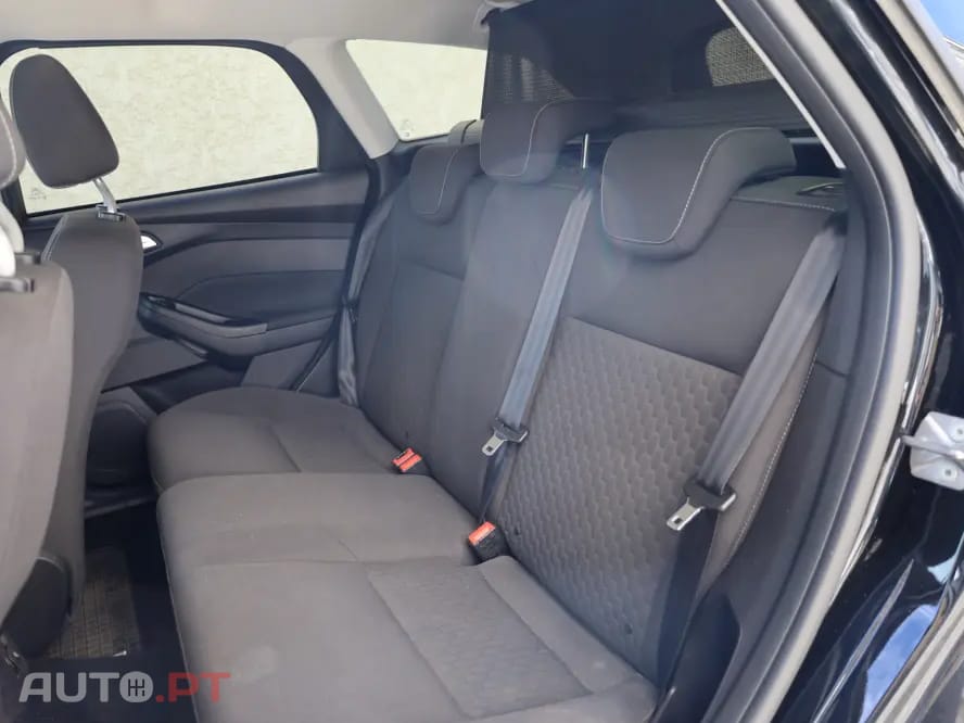 Ford Focus 1.0 EcoBoost S&S Champions Edition