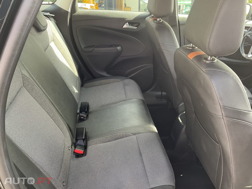 Opel Crossland X 1.2 Business Edition