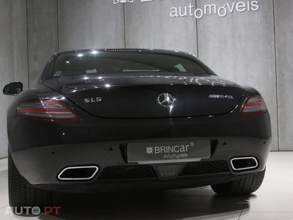 Mercedes-Benz SLS 63 AMG