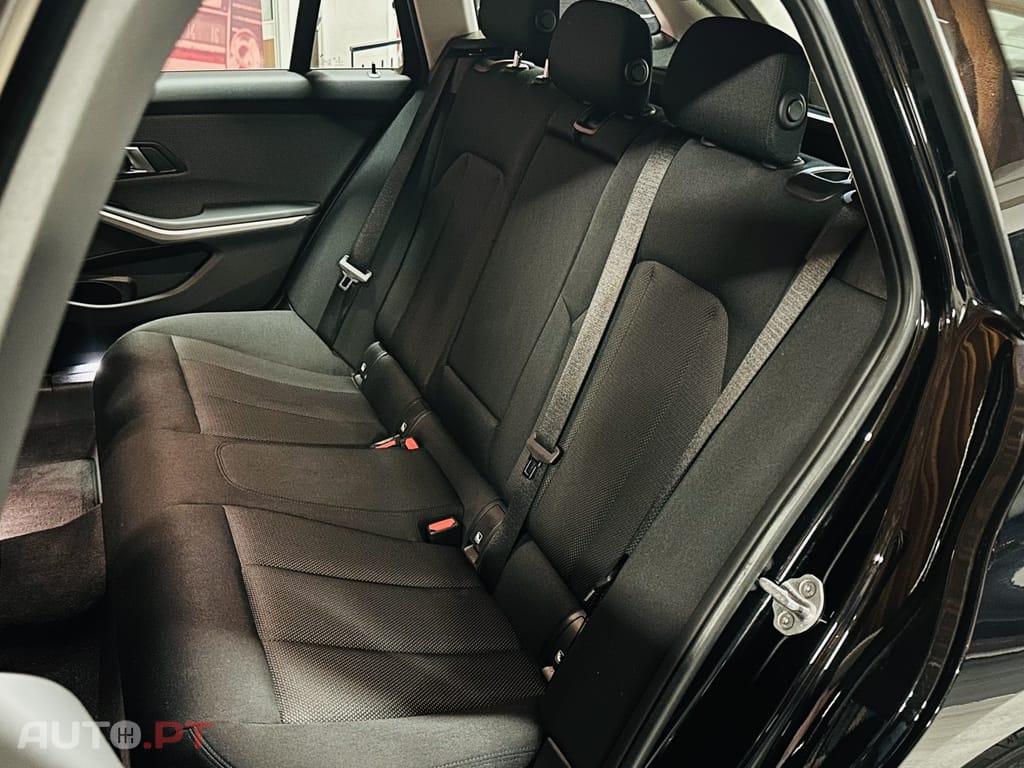 BMW 320 e Touring Corporate Edition Auto