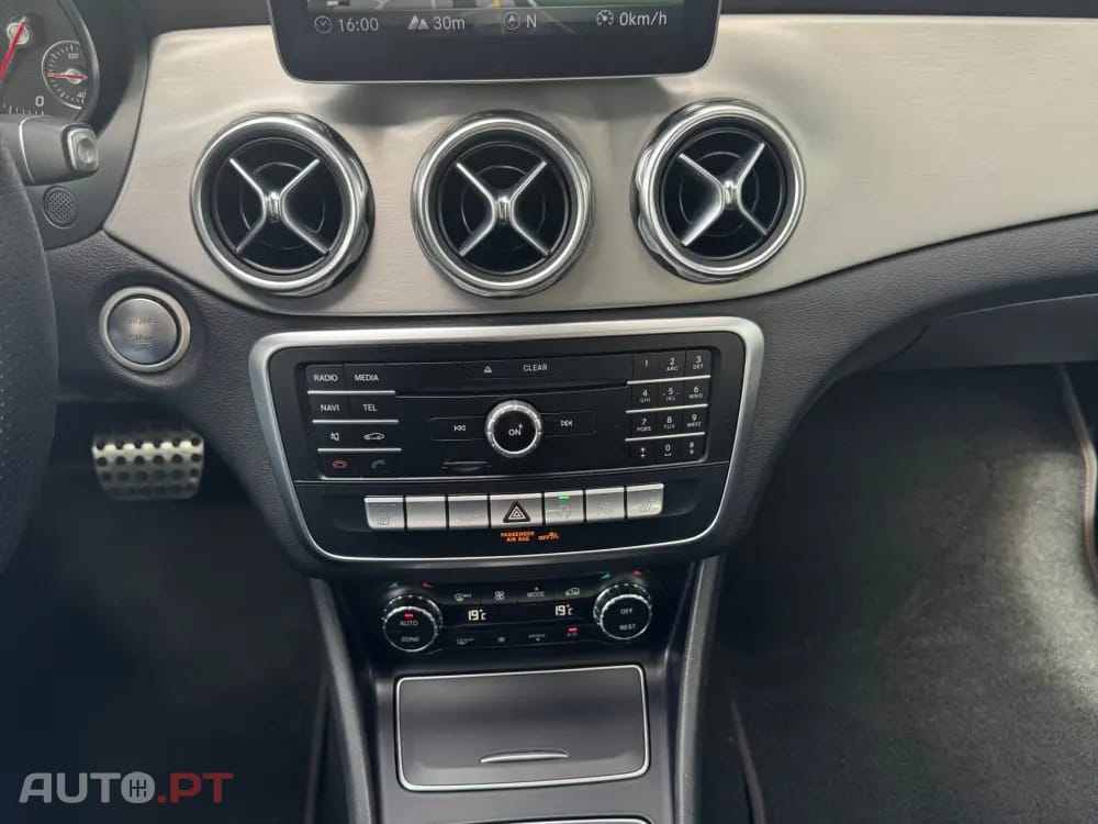 Mercedes-Benz GLA 200 d 7G-DCT AMG Line