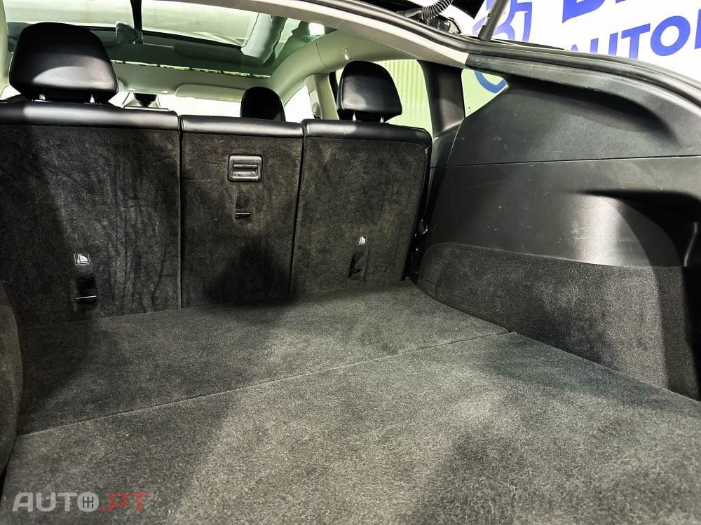 Tesla Model Y Long Range Dual Motor AWD