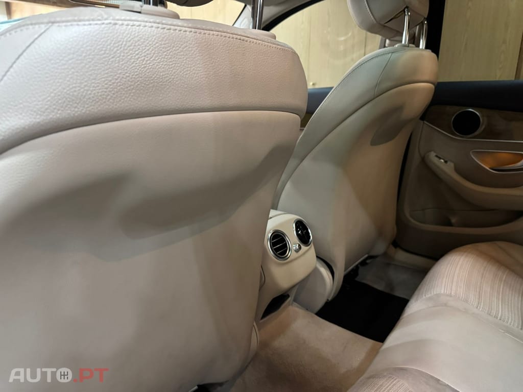 Mercedes-Benz C 300 BlueTEC Hybrid Avantgarde +