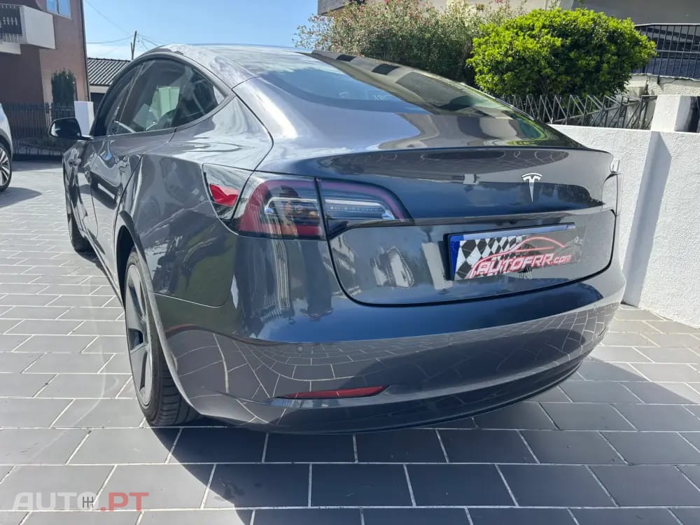 Tesla Model 3 Tração Traseira Premium