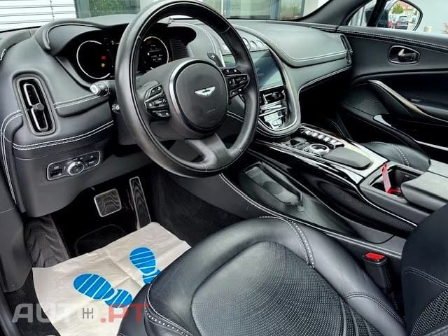 Aston Martin DBX 4.0 V8