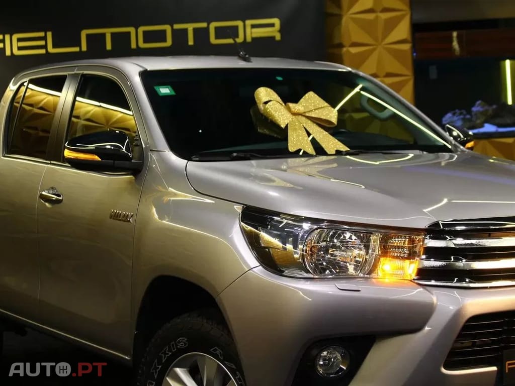 Toyota Hilux 2.4 D-4D 4WD Tracker