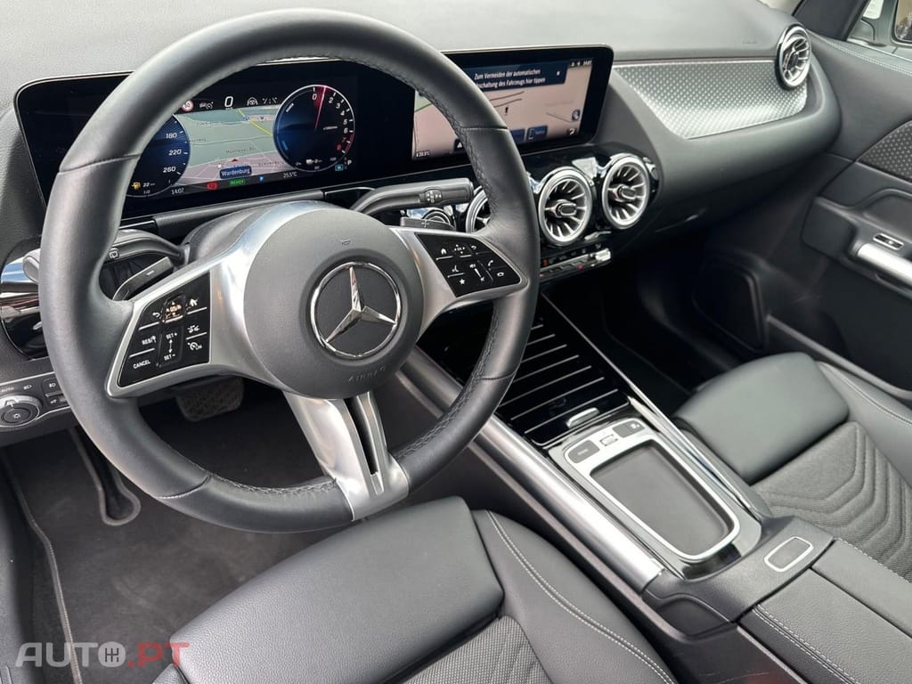 Mercedes-Benz GLA 250 e Progressive Advanced I.V.A DEDUTIVEL