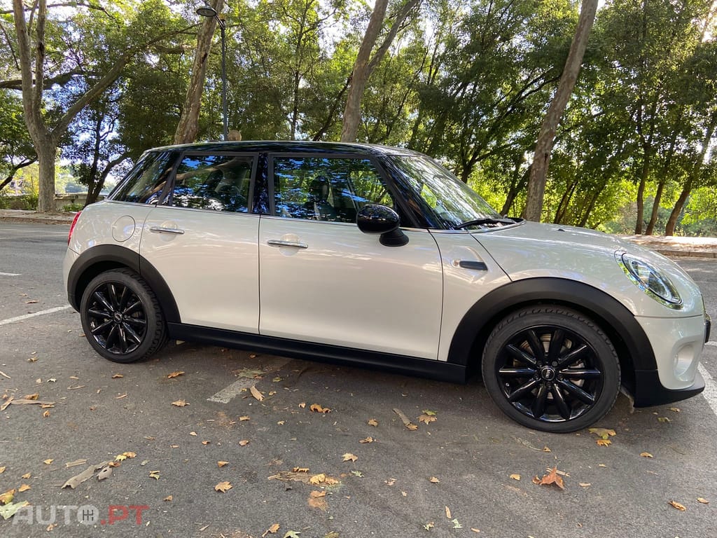 MINI Cooper Cooper D