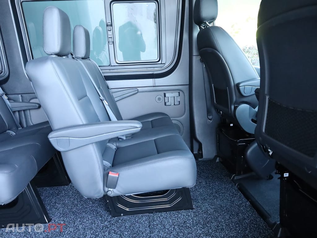 Mercedes-Benz Sprinter 315 CDI/43 Luxo (2+2+2+3)