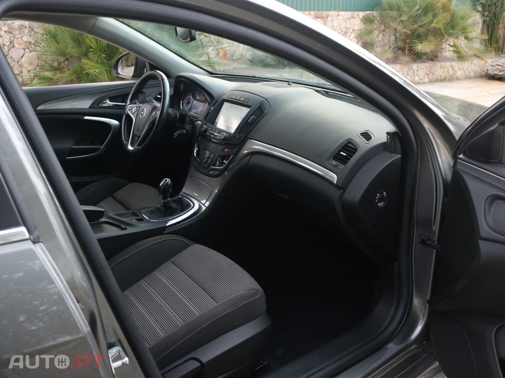 Opel Insignia 1.6 CDTi Dynamic