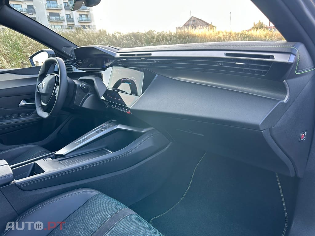 Peugeot E-308 54 kWh GT