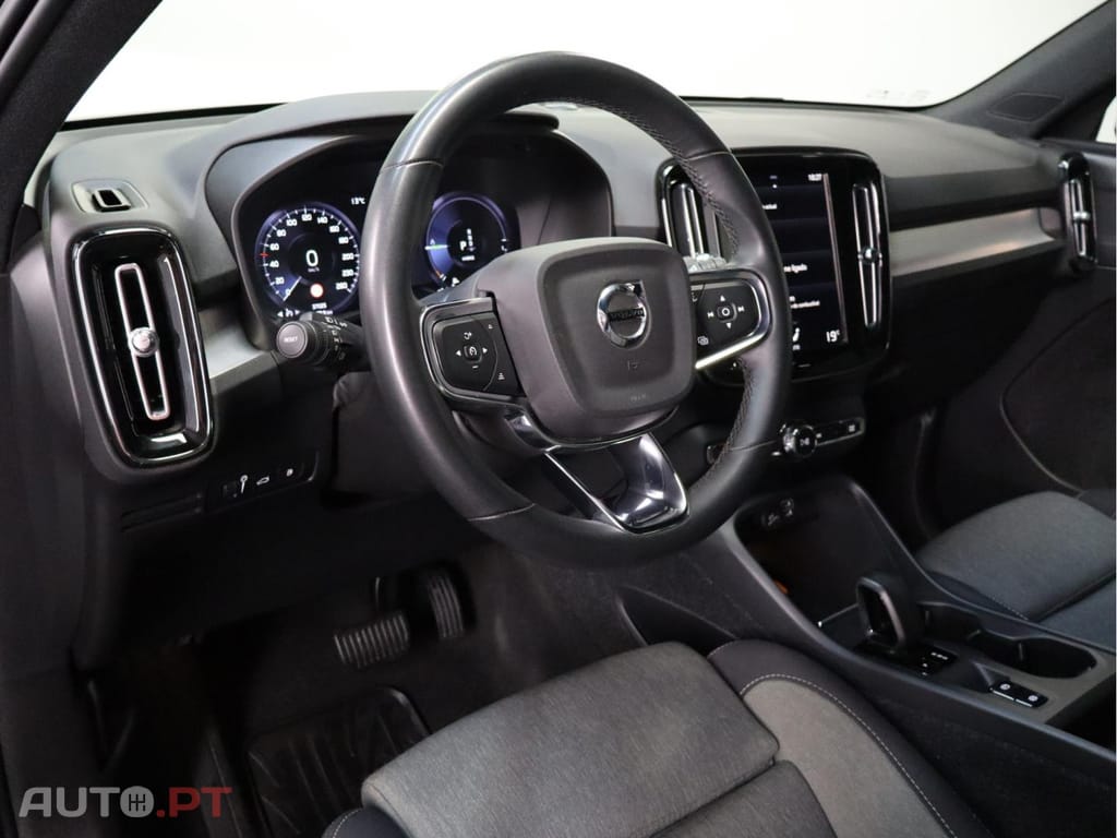 Volvo XC40 1.5 T4 211 Core PG HYBRID