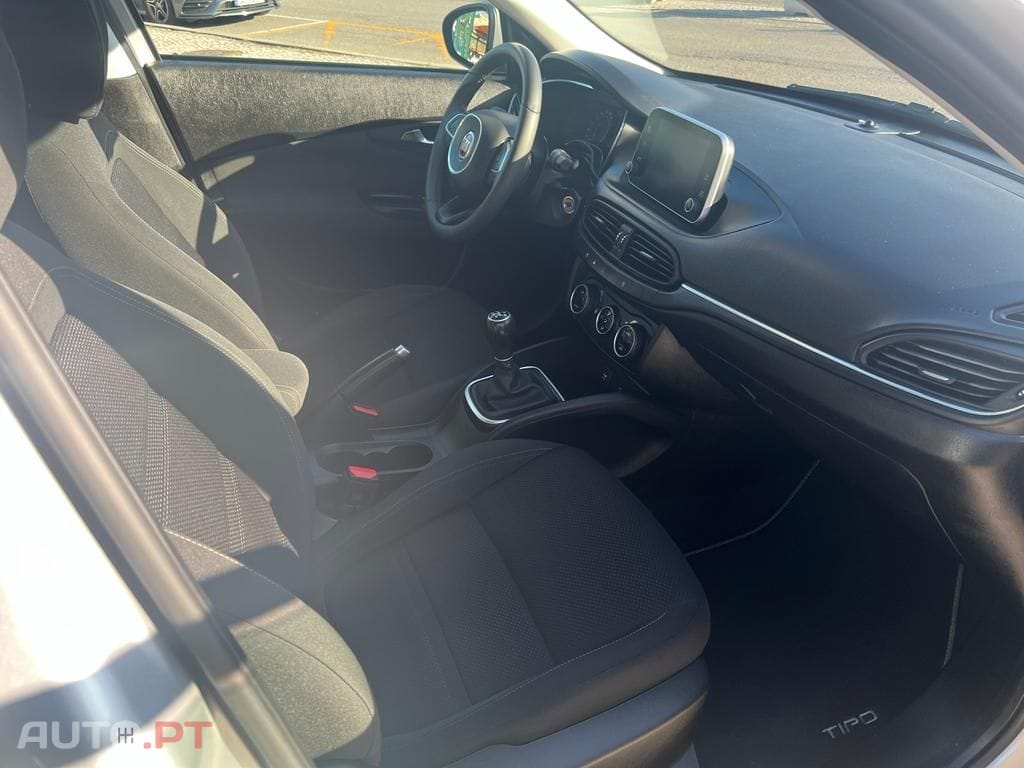 Fiat Tipo 1.3 M-Jet Lounge Tech J17