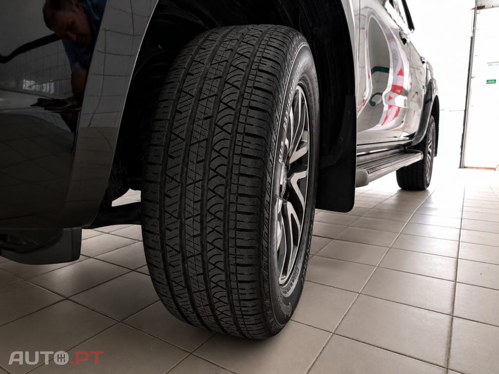Nissan Navara 2.3 dCi CD 4WD Tekna Auto