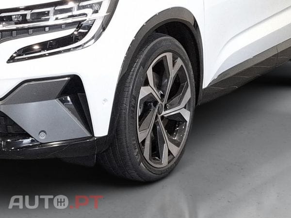 Renault Austral 1.2 E-Tech full hybrid 200 Iconic E. Al.