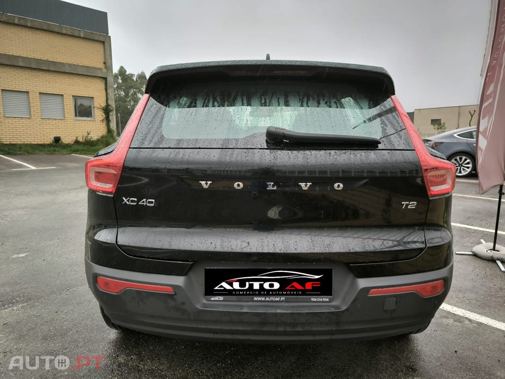 Volvo XC40 1.5 T2 Momentum Core