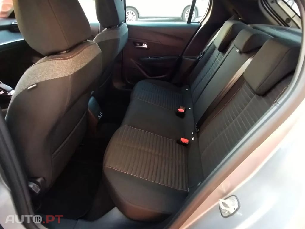 Peugeot E-208 50 kWh Active Pack