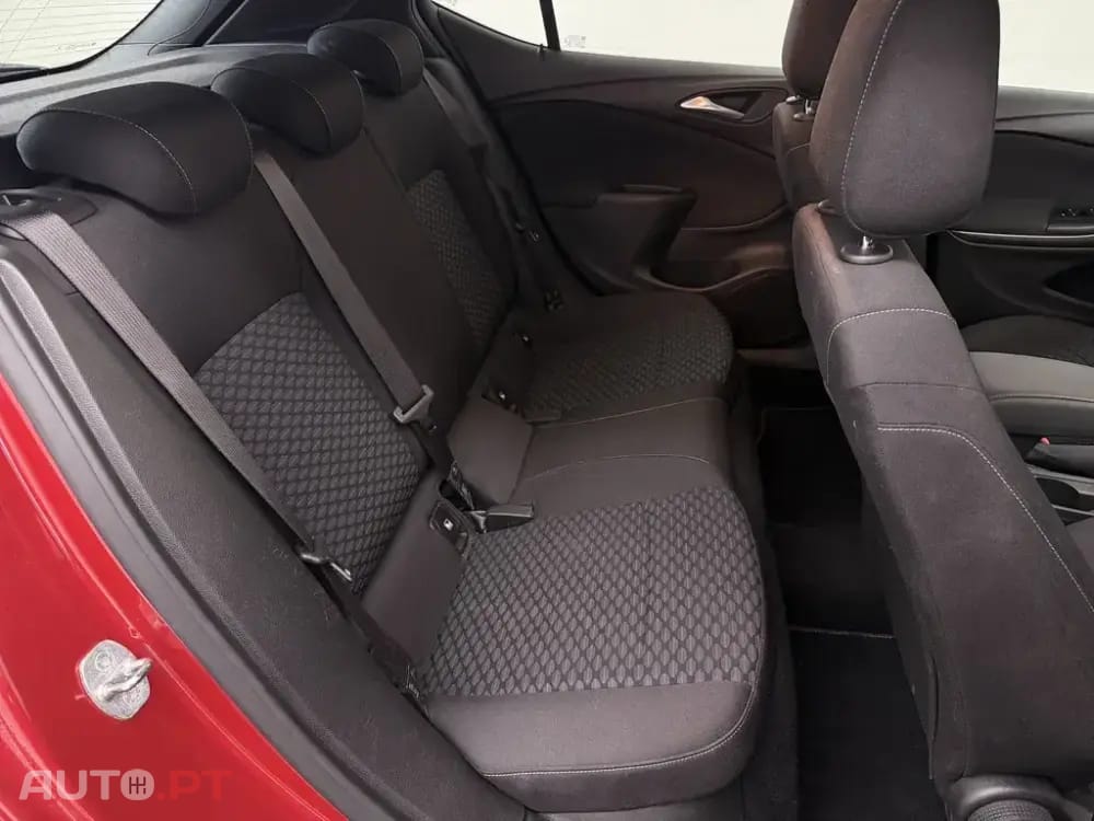 Opel Astra 1.2 Turbo Edition