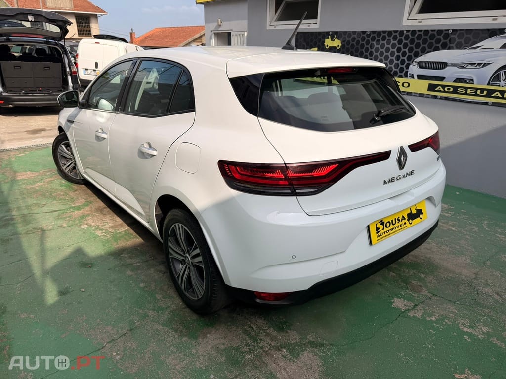 Renault Mégane E-Tech 1.6 E-Tech Híbrido/Plug-in 160cv