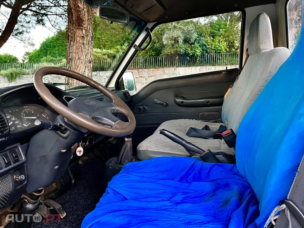 Hyundai H100 .