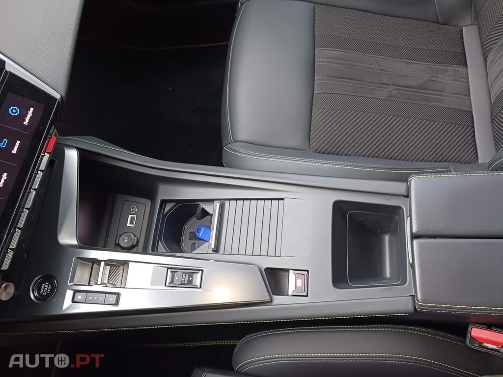 Peugeot 408 1.6 Hybrid GT e-EAT8