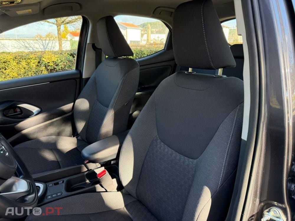 Mazda 2 1.5 L Hybrid VVT-i Agile