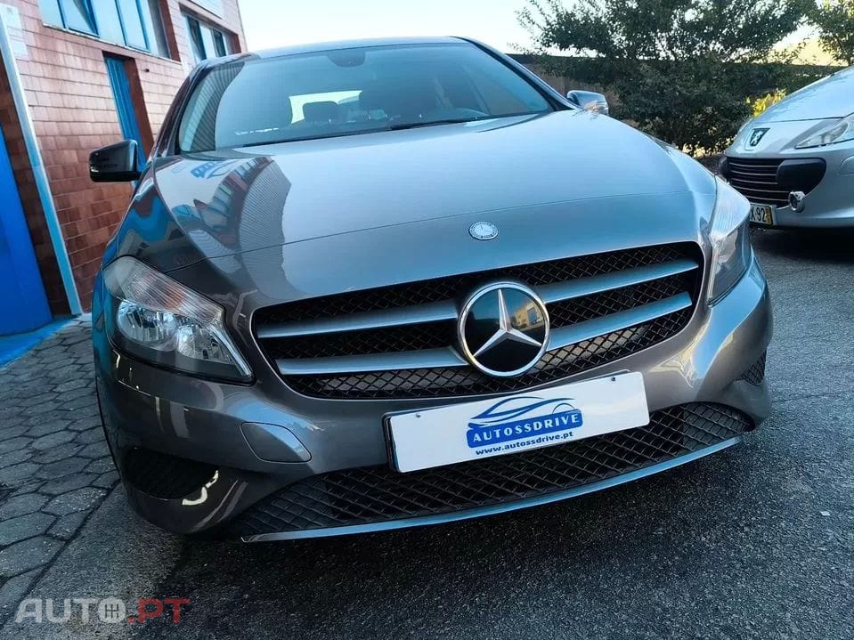 Mercedes-Benz A 180 CDI BlueEFFICIENCY — fotografia 7
