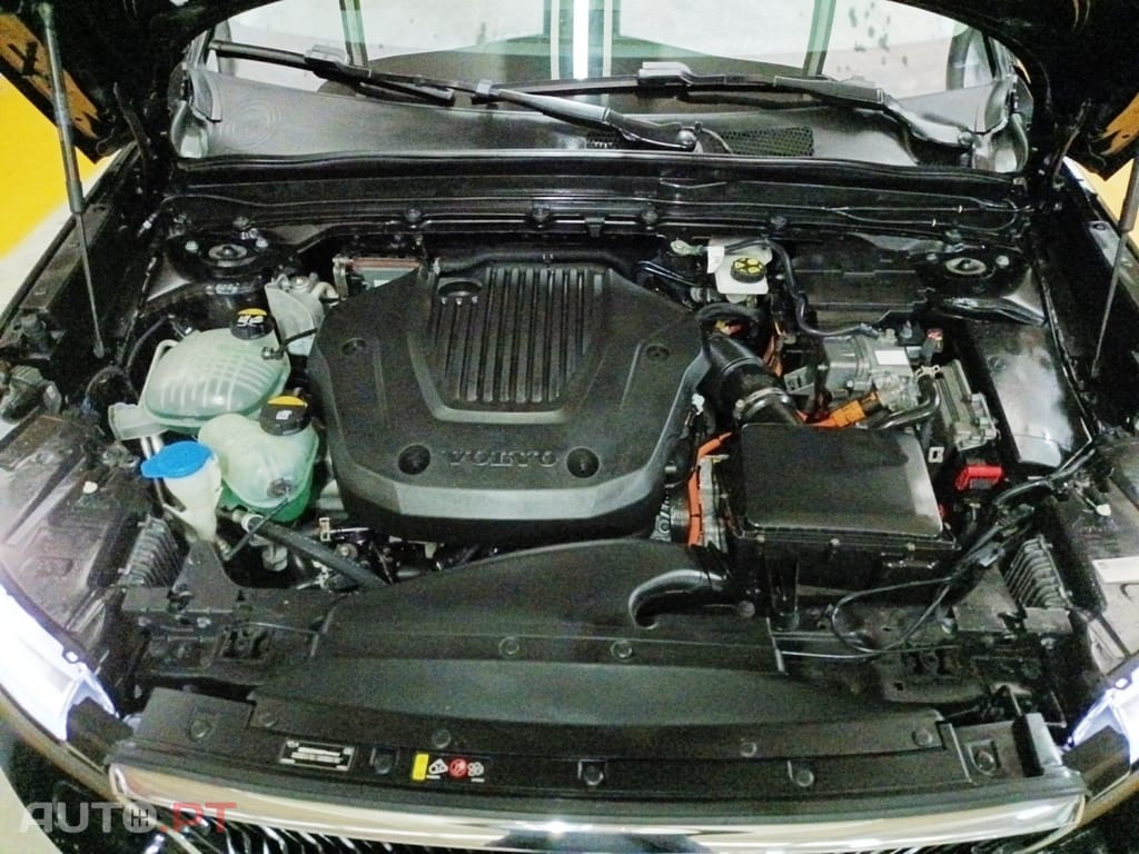 Volvo XC40 1.5 T5 PHEV Momentum Plus