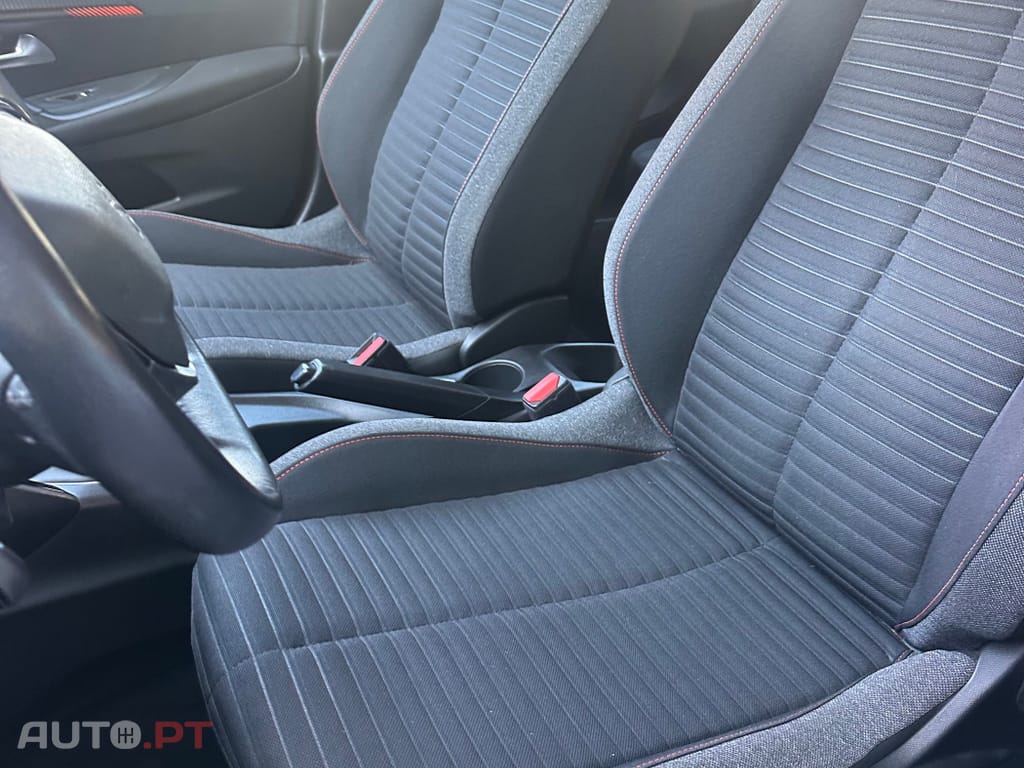 Peugeot 2008 1.5 BlueHDi Active Pack