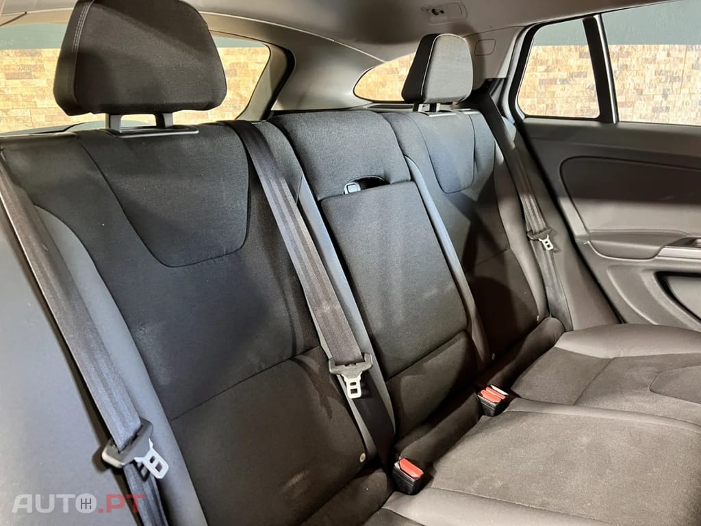 Volvo V60 VOLVO V60 1.6 DRIVe Diesel