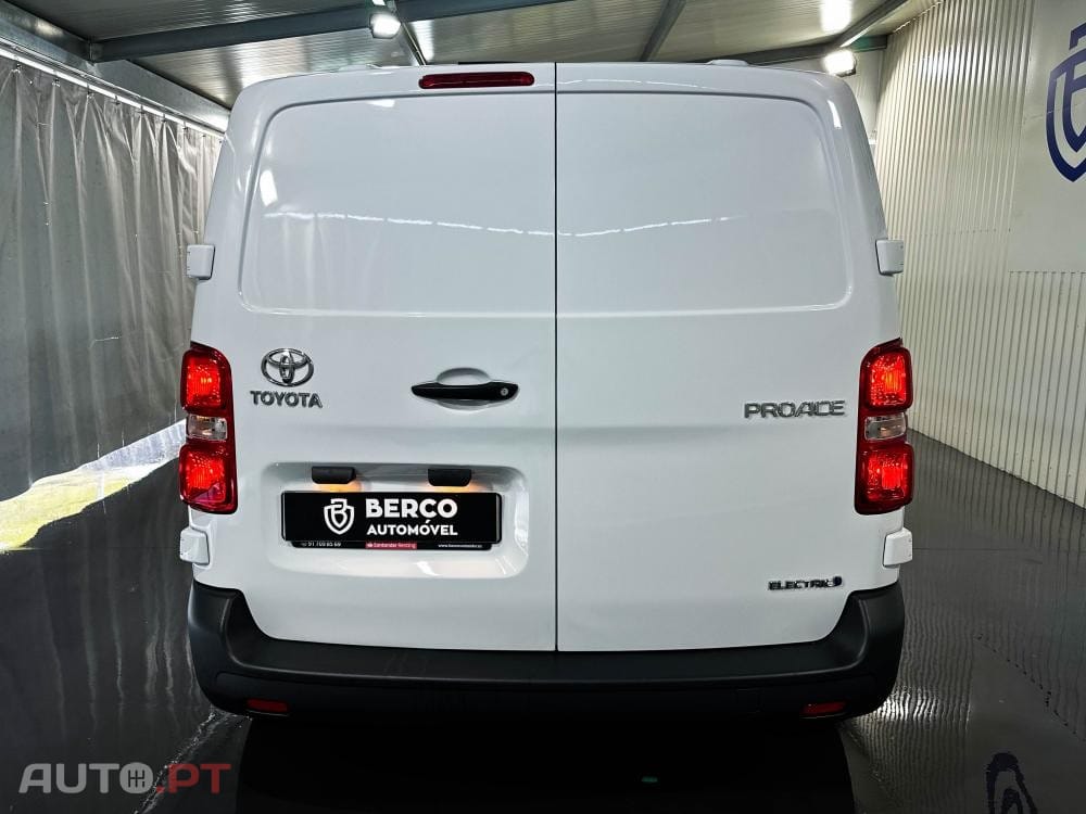 Toyota Proace Electric 50kWh 136cv Business Line