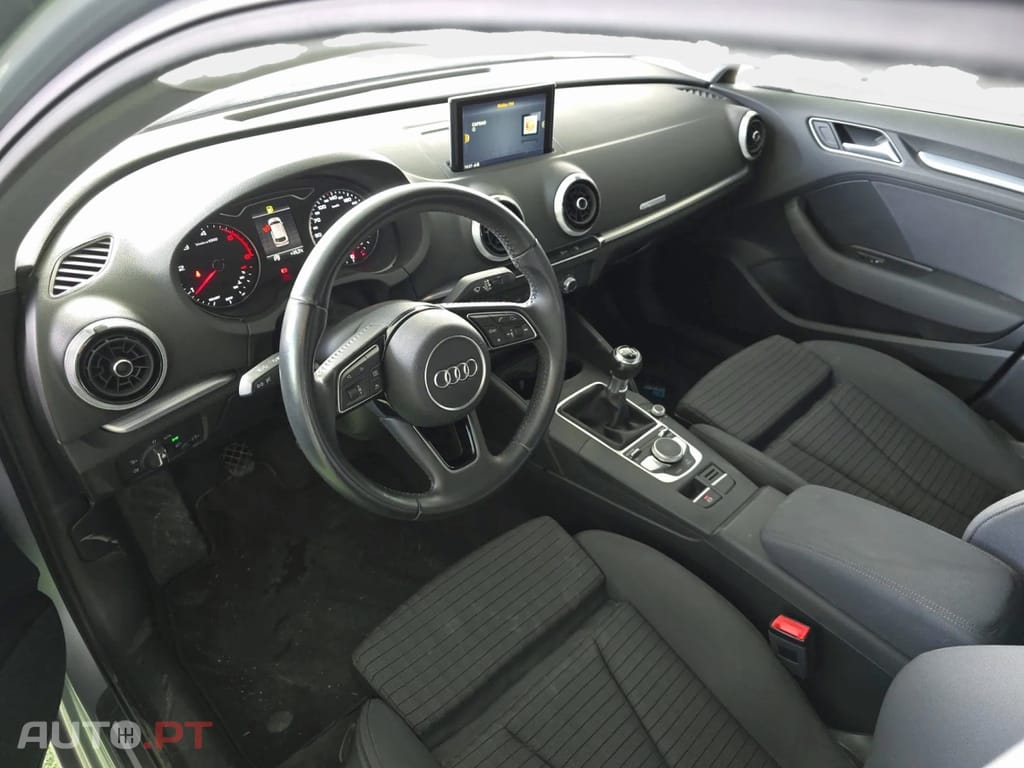 Audi A3 Sportback 1.6 TDI ultra Attraction