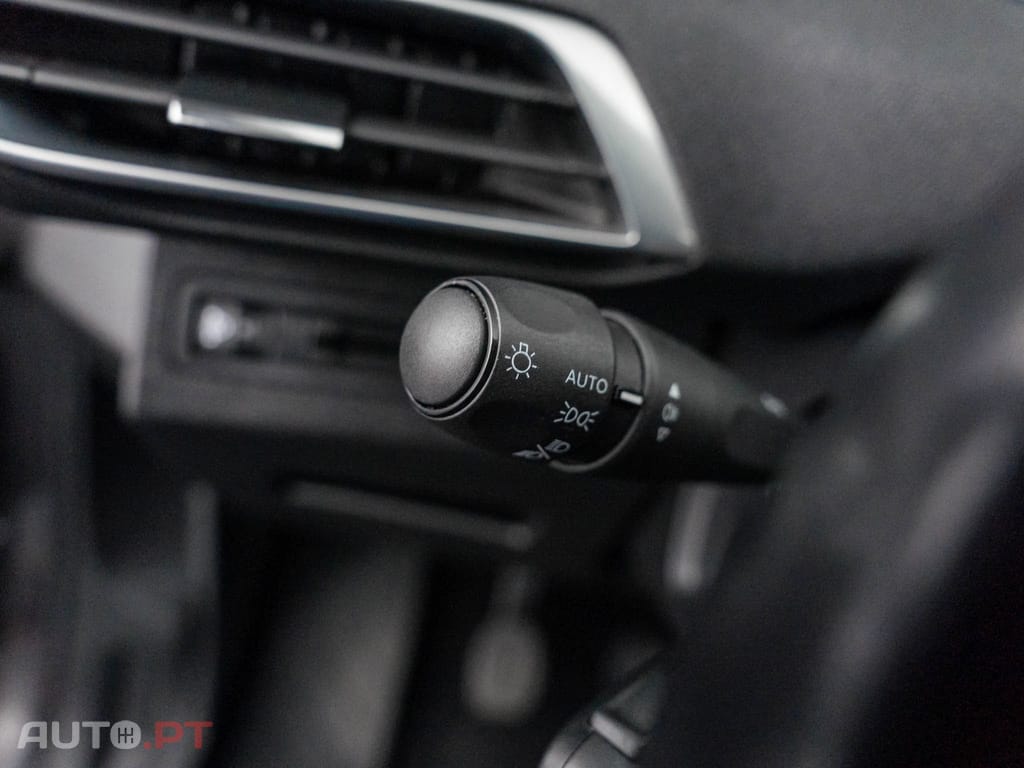Peugeot 3008 1.2 PureTech Active Pack