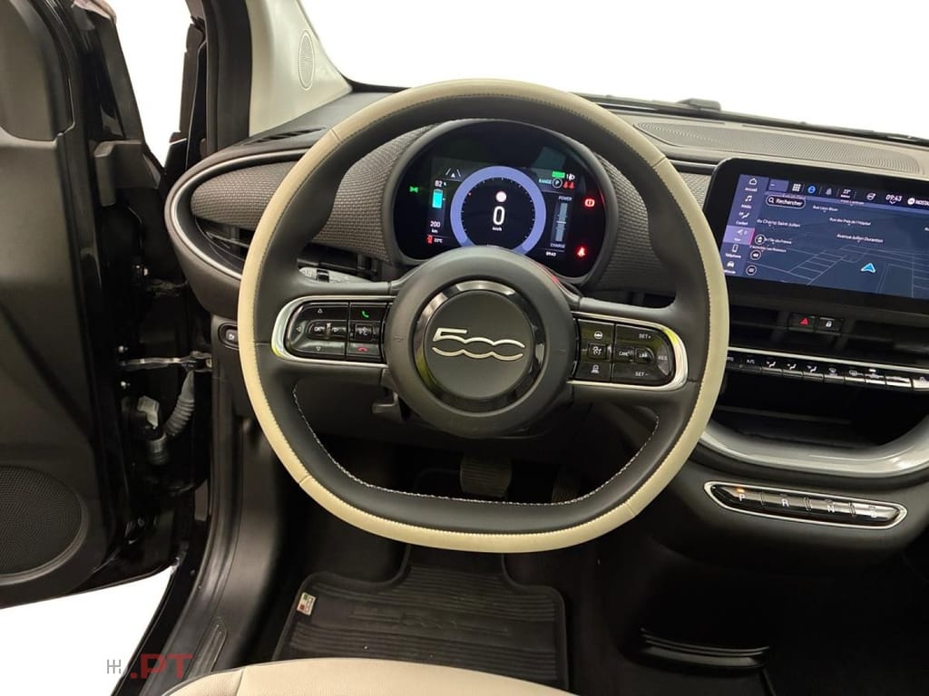 Fiat 500e La Prima