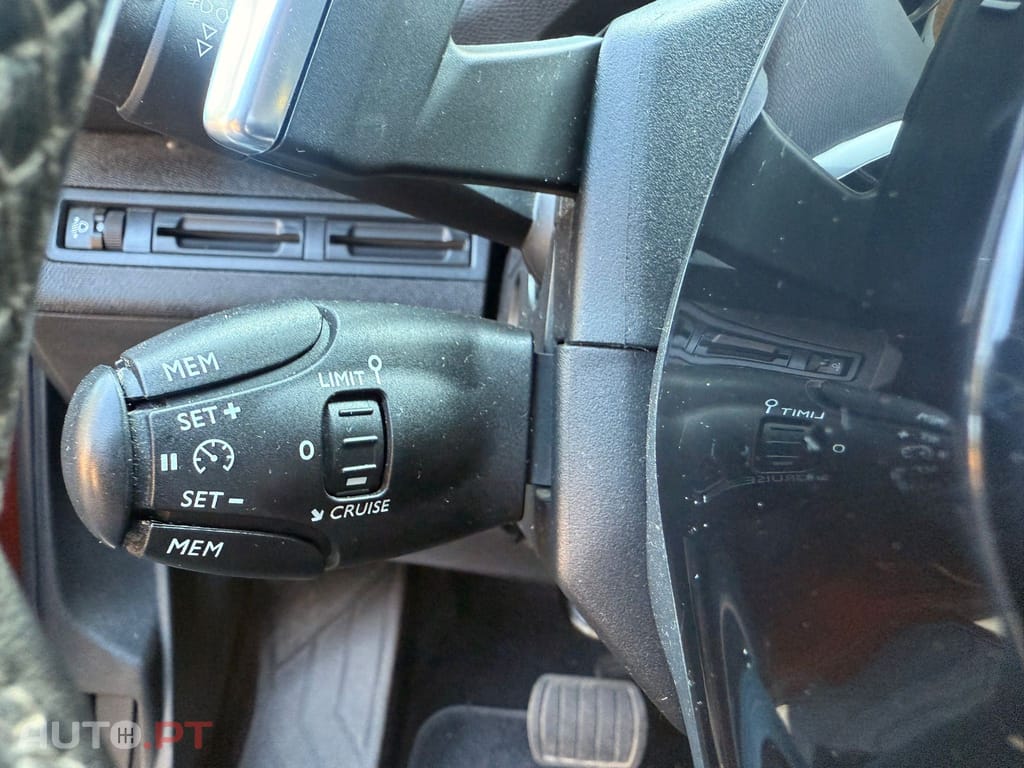 Peugeot 3008 1.5 BlueHDi Allure EAT8