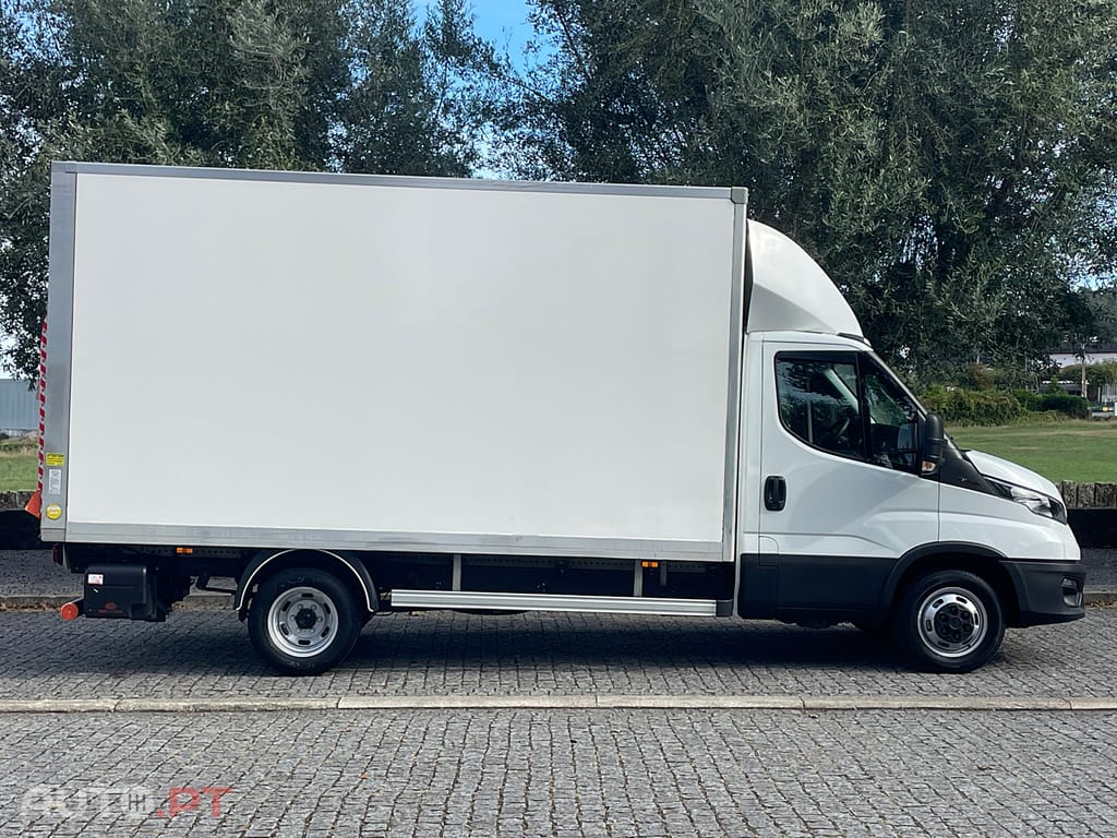 Iveco Daily 3.0D 35C16 Contentor + Plataforma Elevatória