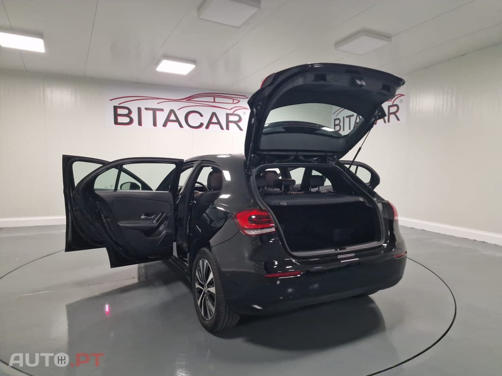 Mercedes-Benz A 250 E STYLE PLUS Hibrido Plug-In