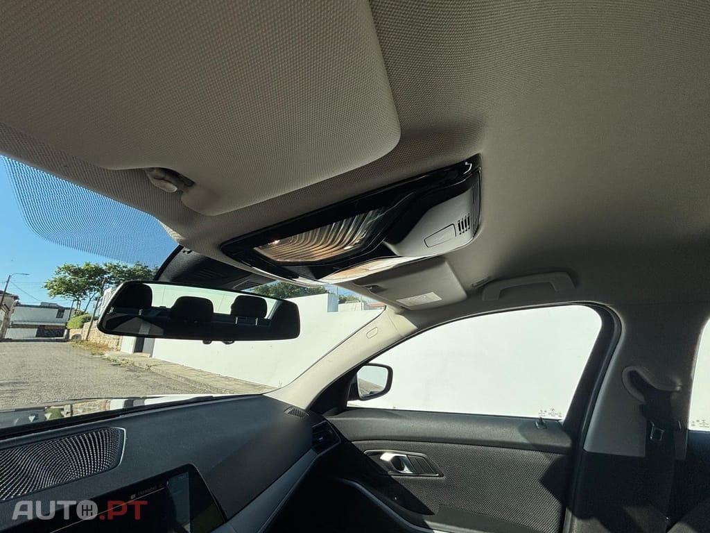 BMW 330 e Touring Corporate Edition Auto