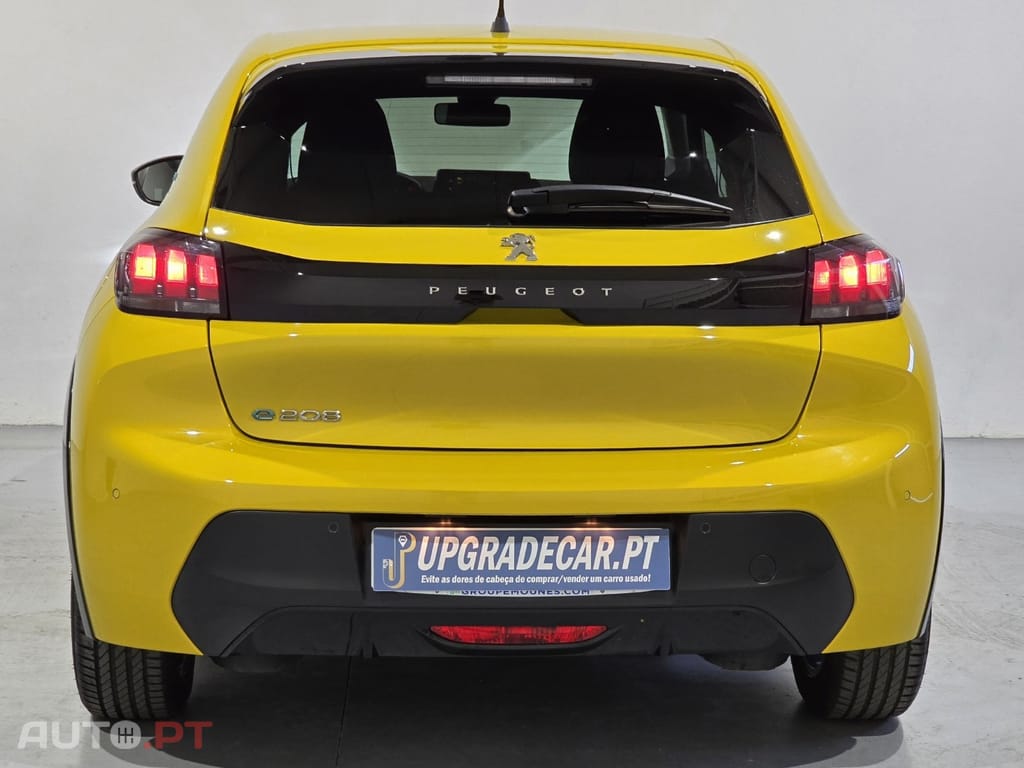 Peugeot E-208 50 kWh Style