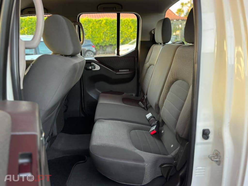 Nissan Navara 2.5 dCi CD LE 4WD