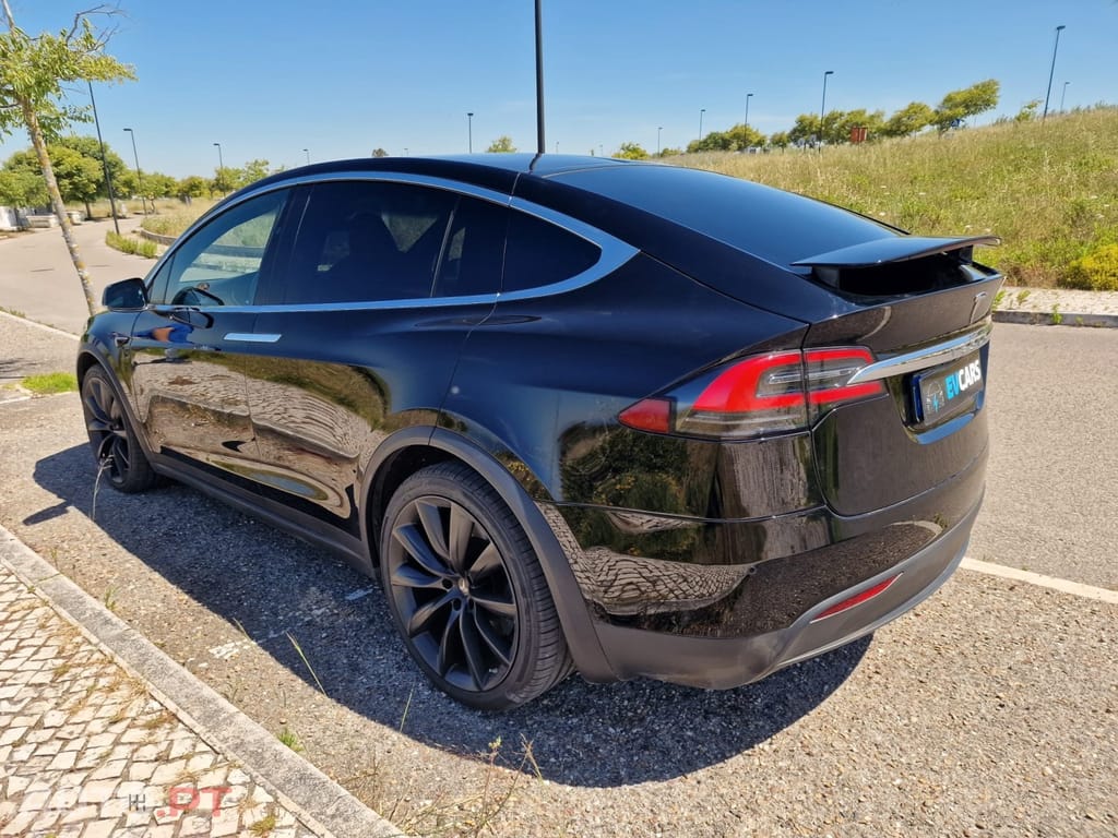 Tesla Model X Long Range