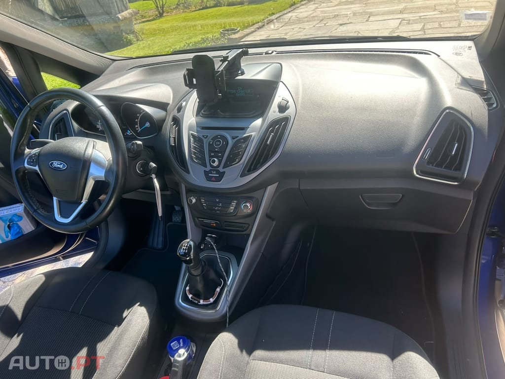 Ford B-Max 1.0 ECOBOST — fotografia 4
