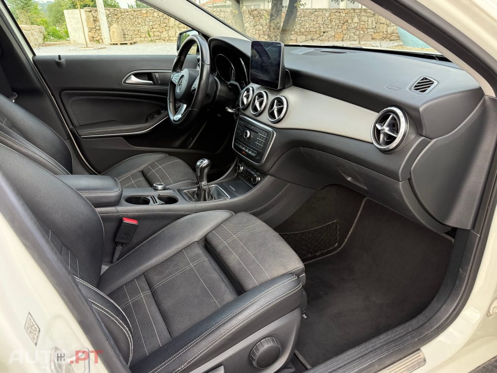 Mercedes-Benz GLA 180 d Style